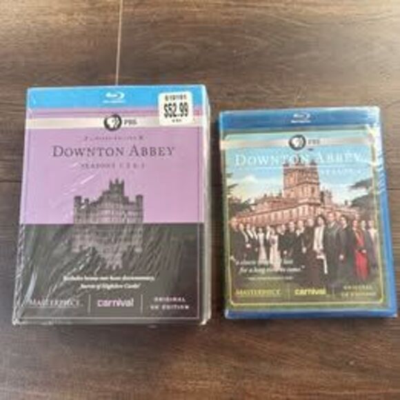 NEW Downton Abbey - Blu-ray Seasons 1-4 Box Set with Bonus - Picture 1 of 8